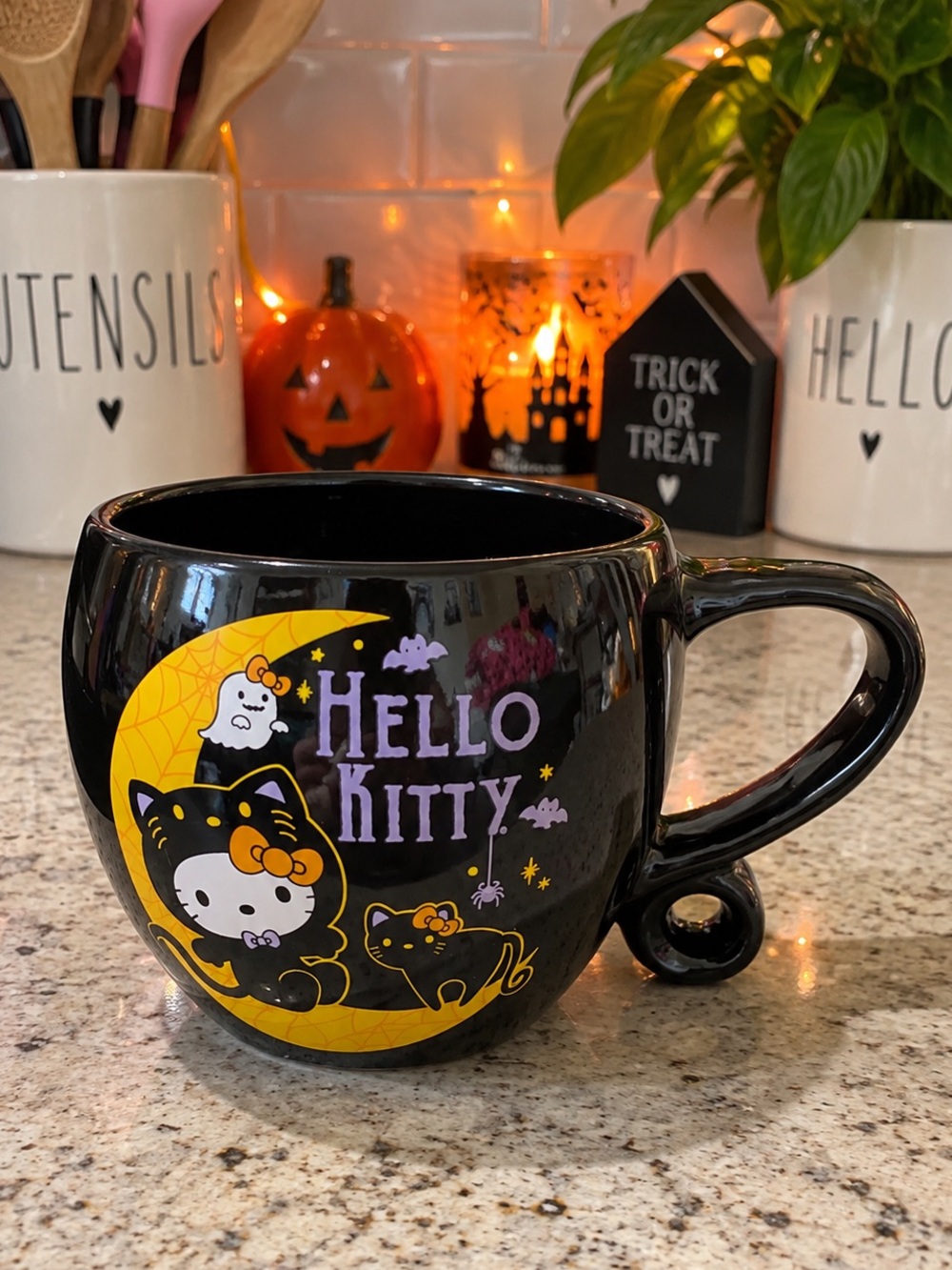 Sanrio Hello Kitty Halloween Loop Handle Ceramic Mug NEW